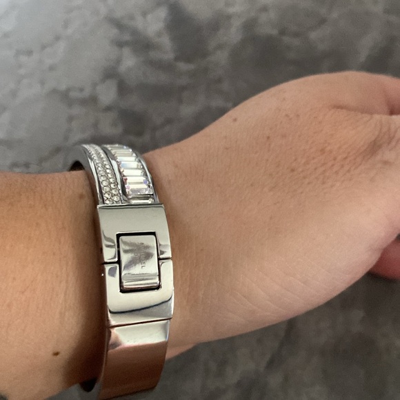 NWOT MICHAEL KORS BRACELET-SILVER WITH DIAMONDS - Picture 6 of 7